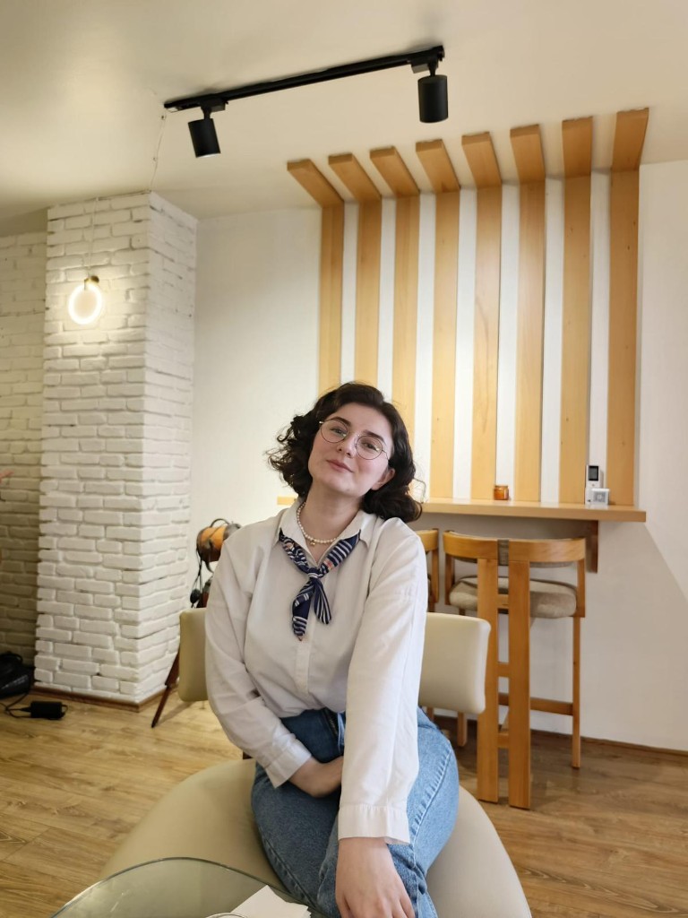 Merve Yetkin — Türkçe öğretmeni